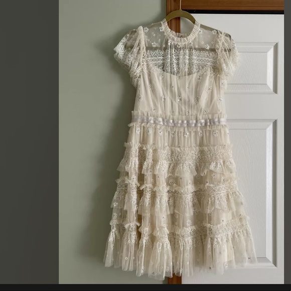 Needle and thread andromeda dress champagne NWT - Picture 2 of 4